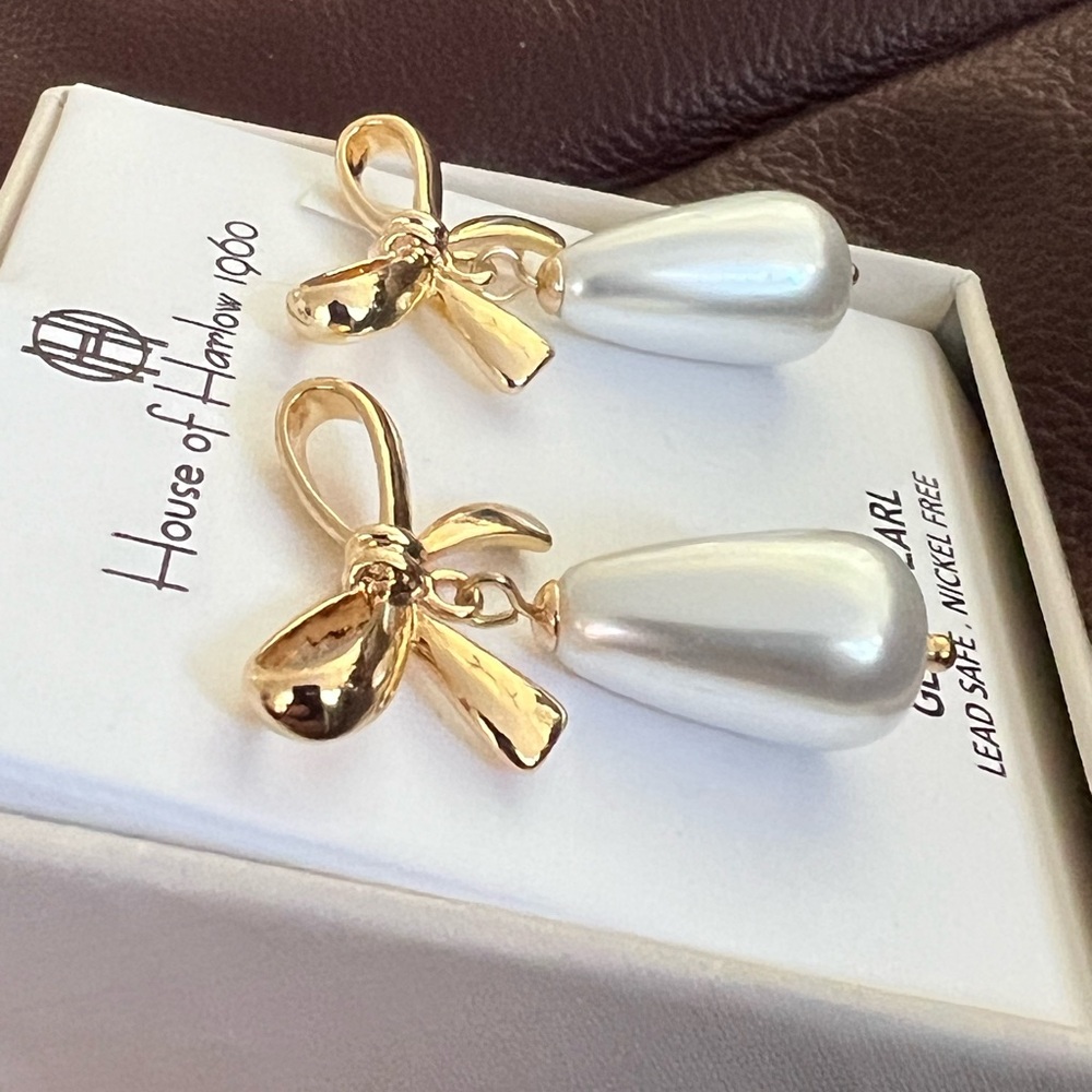 *Sold House of Harlow 1960 Glass Pearl Dangle Drop Earrings with Gold Bow Detail - Picture 4 of 13